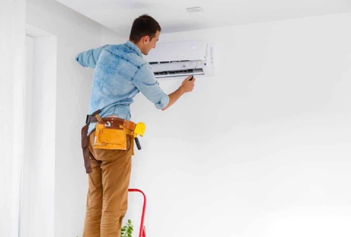 Why Air conditioner always installed on upper side of wall know this interesting fact