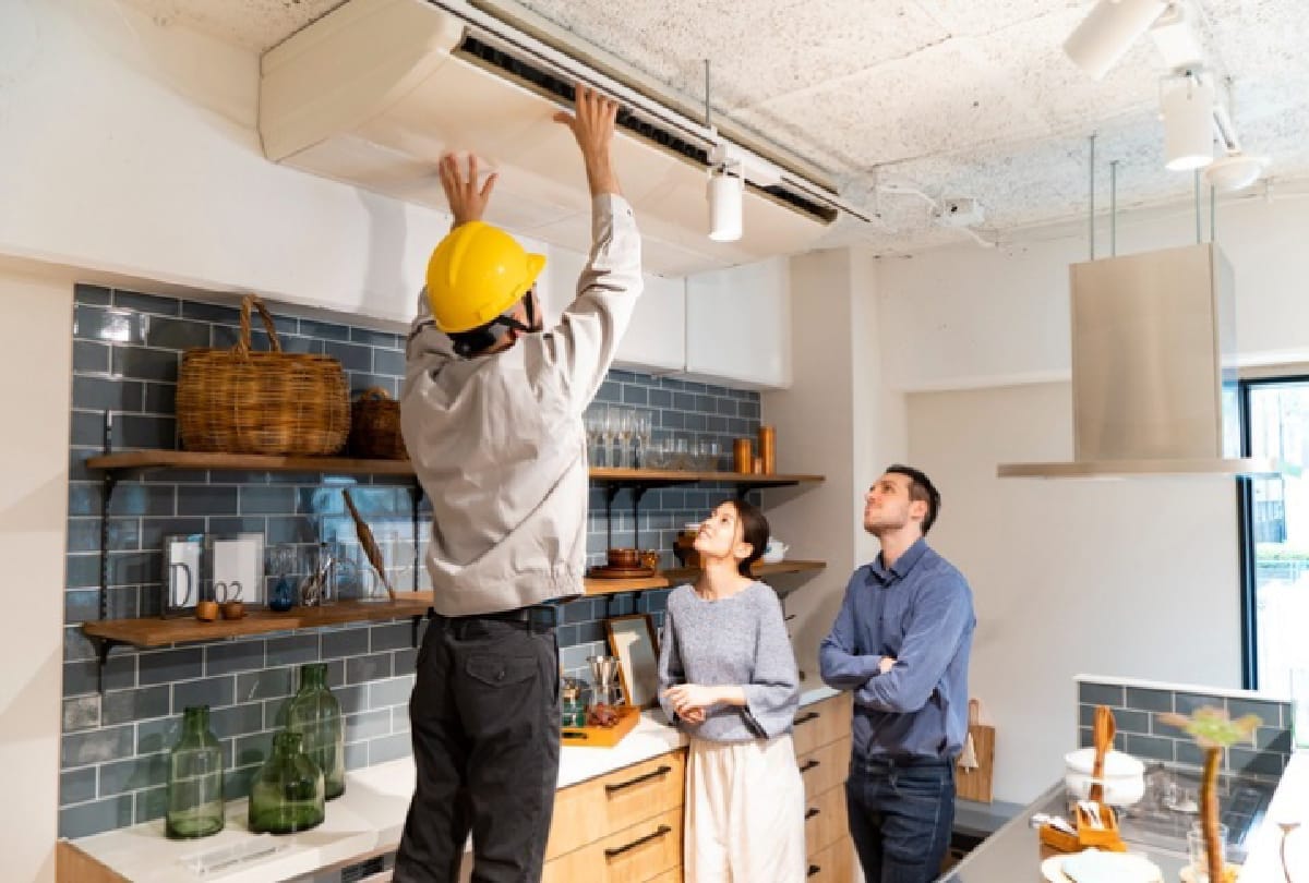 Why Air conditioner always installed on upper side of wall know this interesting fact