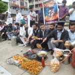 चंडीगढ़ में पीएम मोदी के जन्मदिन पर पकौड़े बेचते युवा कांग्रेसी।