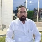 प्रेसवार्ता करते पूर्व विधायक राम इकबाल।