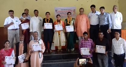 Hathras: Unnati, Darpan, Manju got selected for the province competition