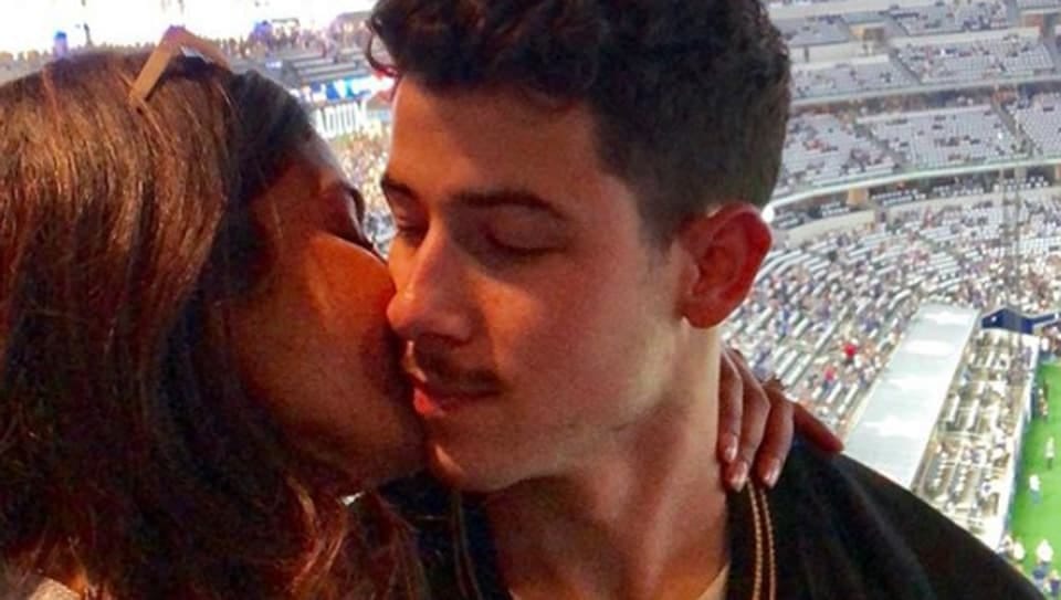 nick jonas kiss priyanka chopra on his birthday shares romantic picture on instagram