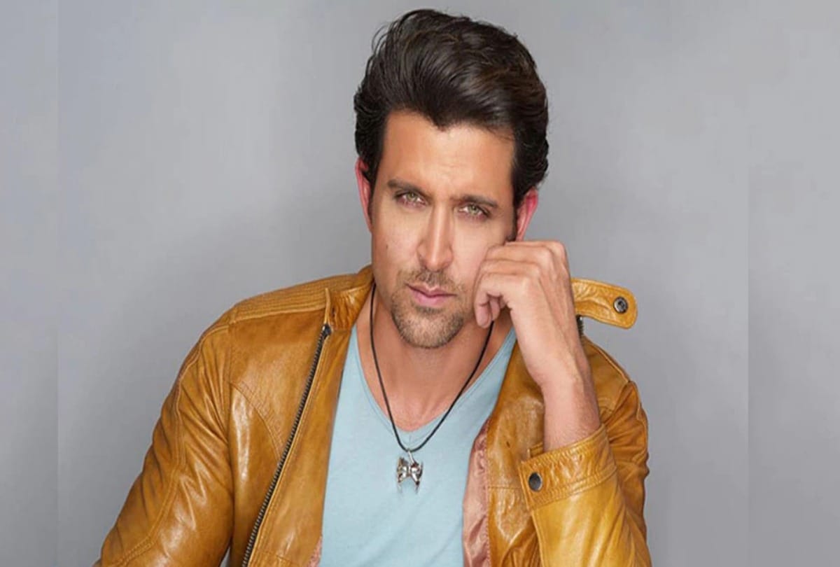 know Hrithik Roshan Net Worth and Cars everythings