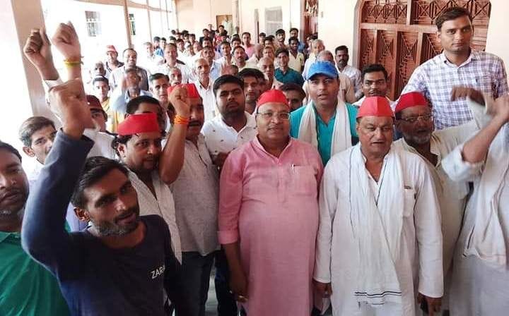 Hathras: SP developed the state, BJP is dissolving the poison of casteism