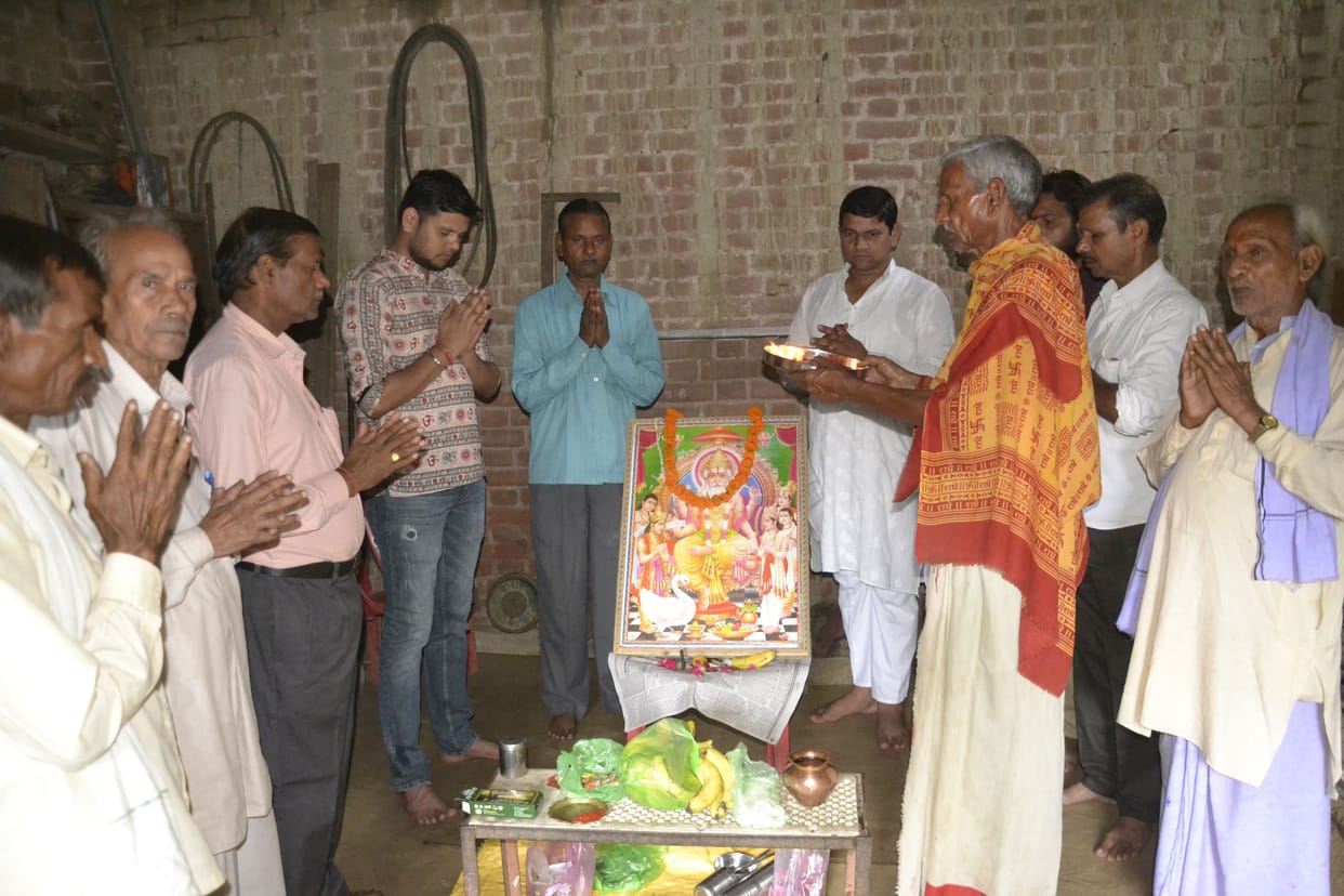 Worshiping Lord Vishwakarma in factories, establishments seek blessings of prosperity