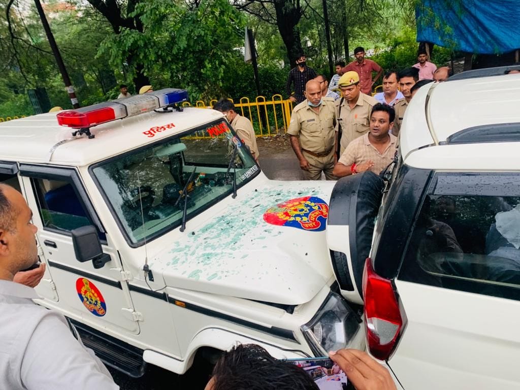 Cars of Deputy Chief Minister's Fleet clashed with each other