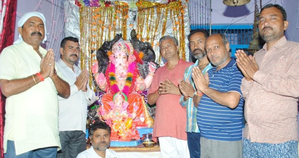 Ganeshotsav celebrated in Bisawar, offered laddus