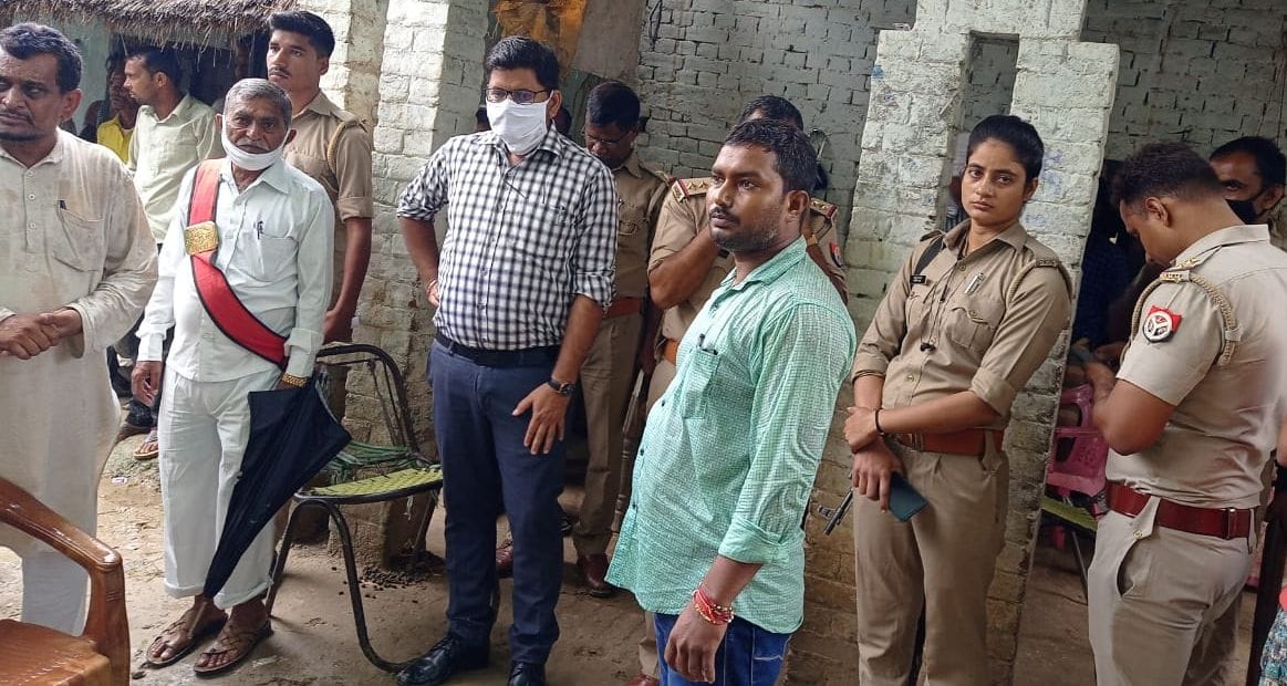 in houses collapsed, 5 dead