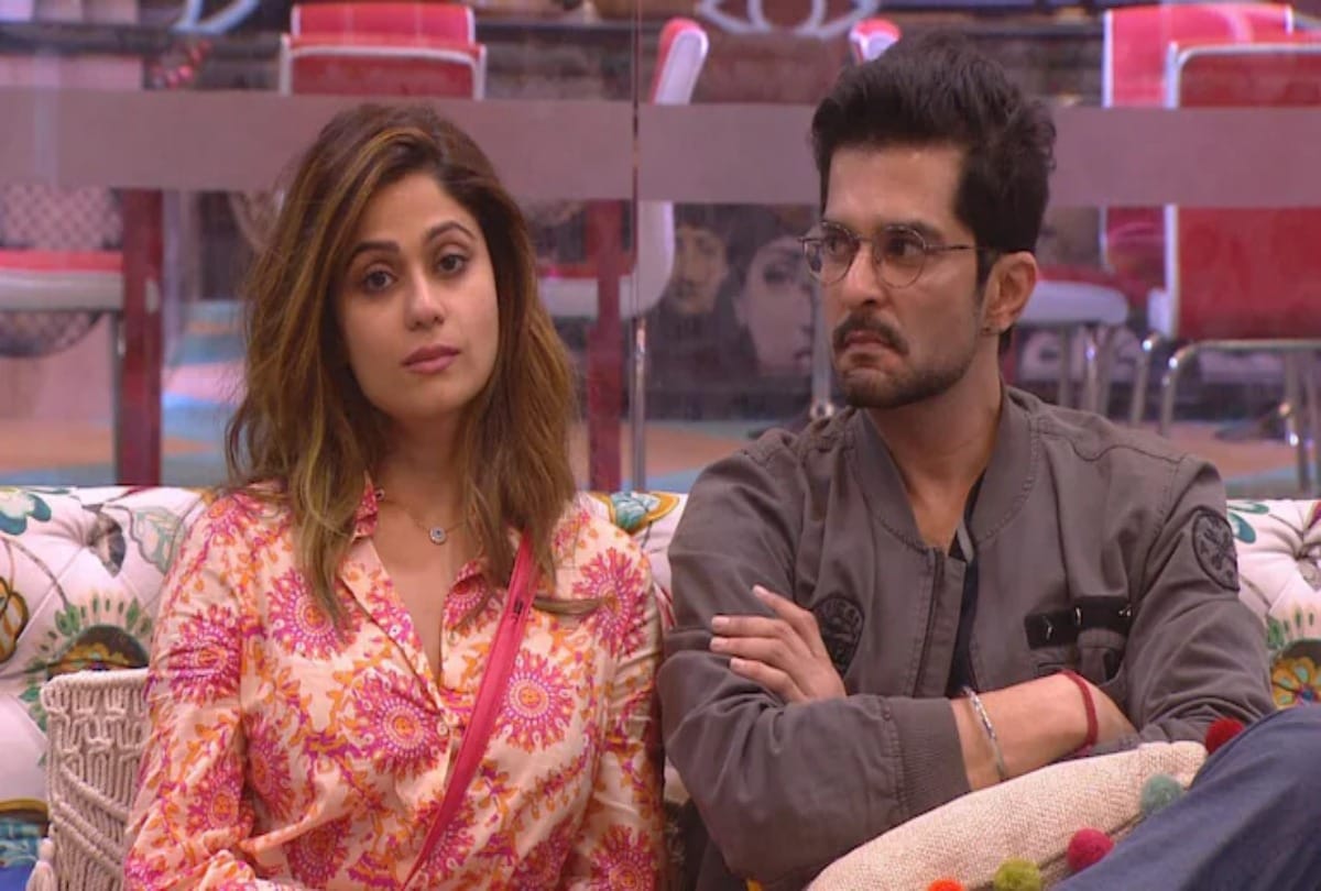 bigg boss 15 raqesh bapat sudden exit leaves shamita shetty shocked she started crying in front of salman khan
