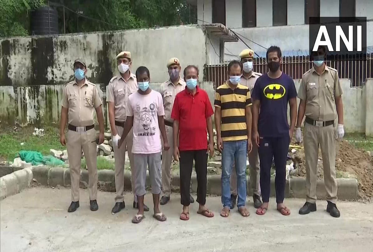 6 accused arrested including 5 Bangladeshi nationals case registered of cheating forgery and under Passports Act