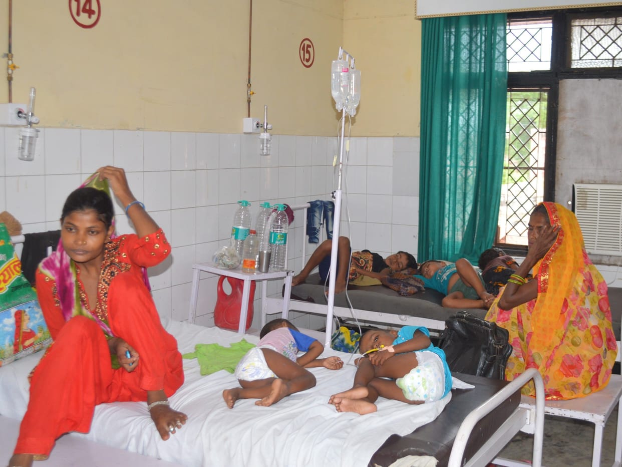 Hathras: Student dies in Hathras and woman in Sadabad due to fever