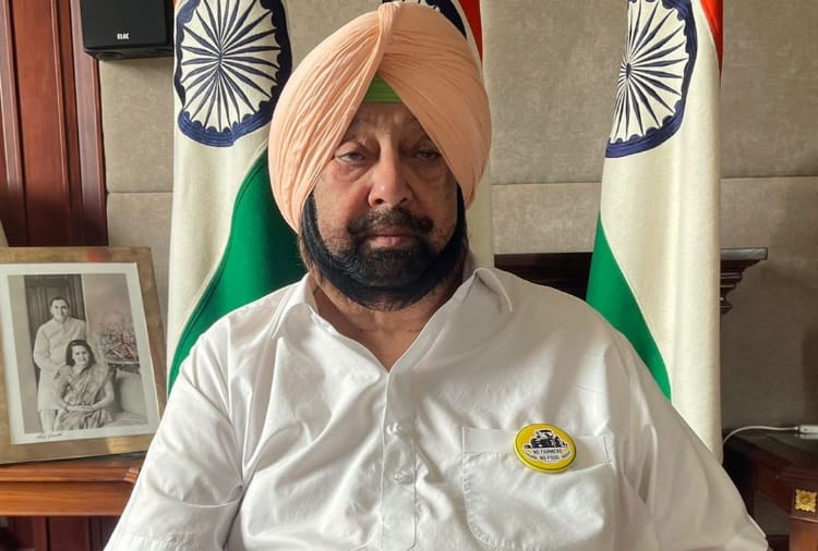 Punjab CM Captain Amarinder Singh wore Badge in support of Kisan Andolan