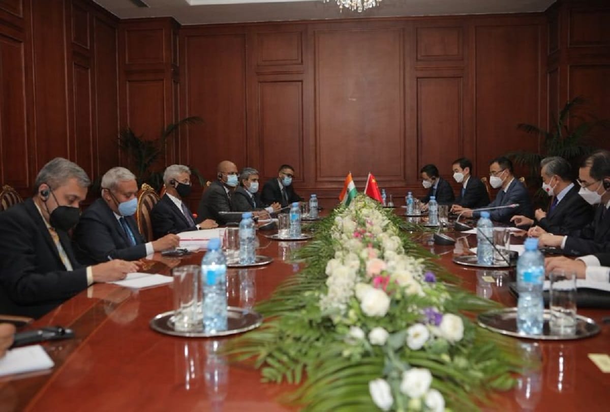 EAM S Jaishankar meets Chinese FM Wang Yi on sidelines of SCO Summit