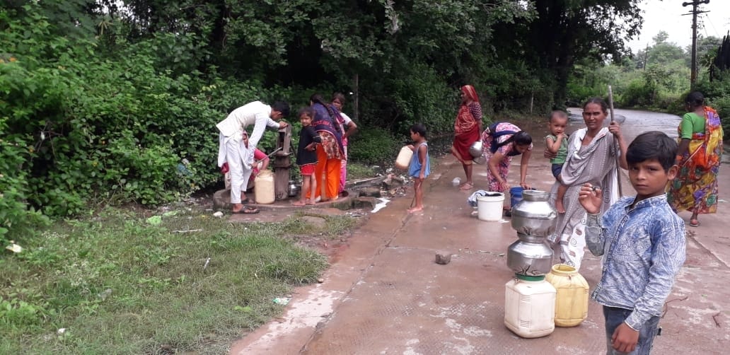 water crisis in kanshiram colony since two month