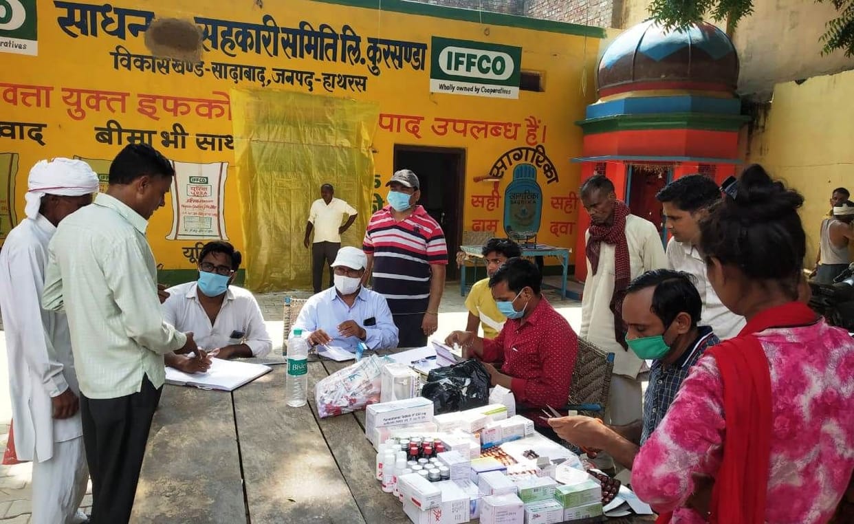Hathras: Panic due to dengue in Kursanda, health team took samples