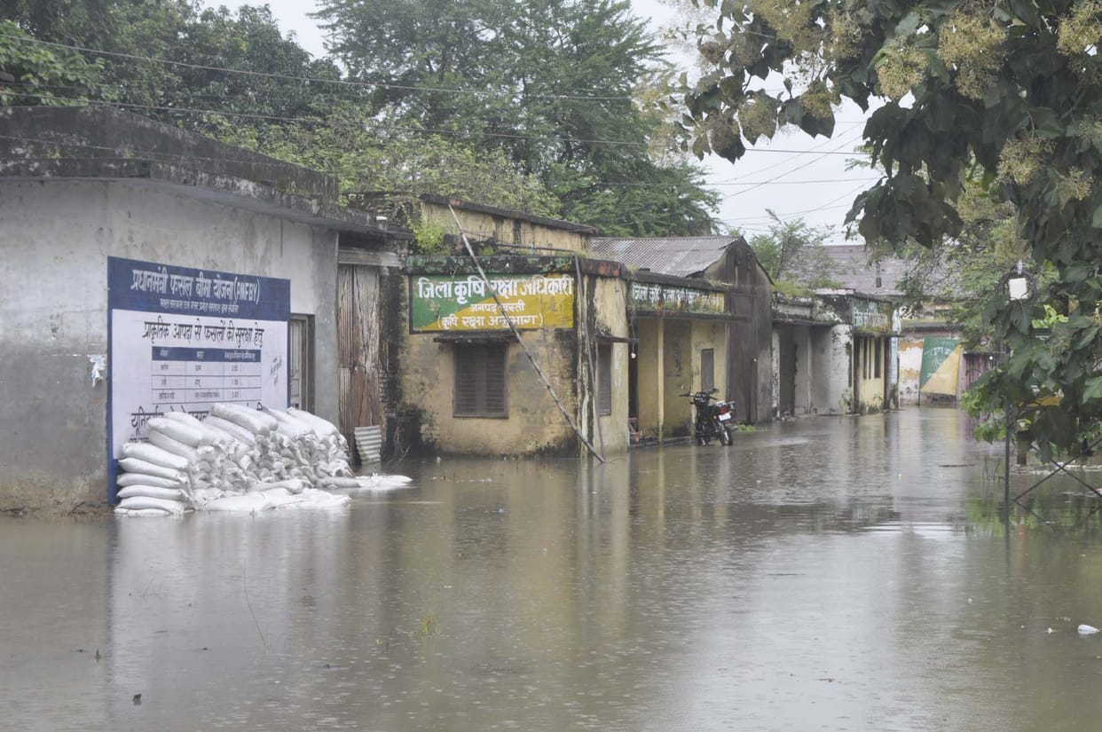 rain continue in basti