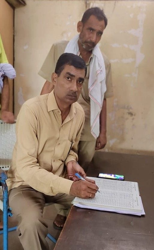 woman can bus ticket book in advance for police examination