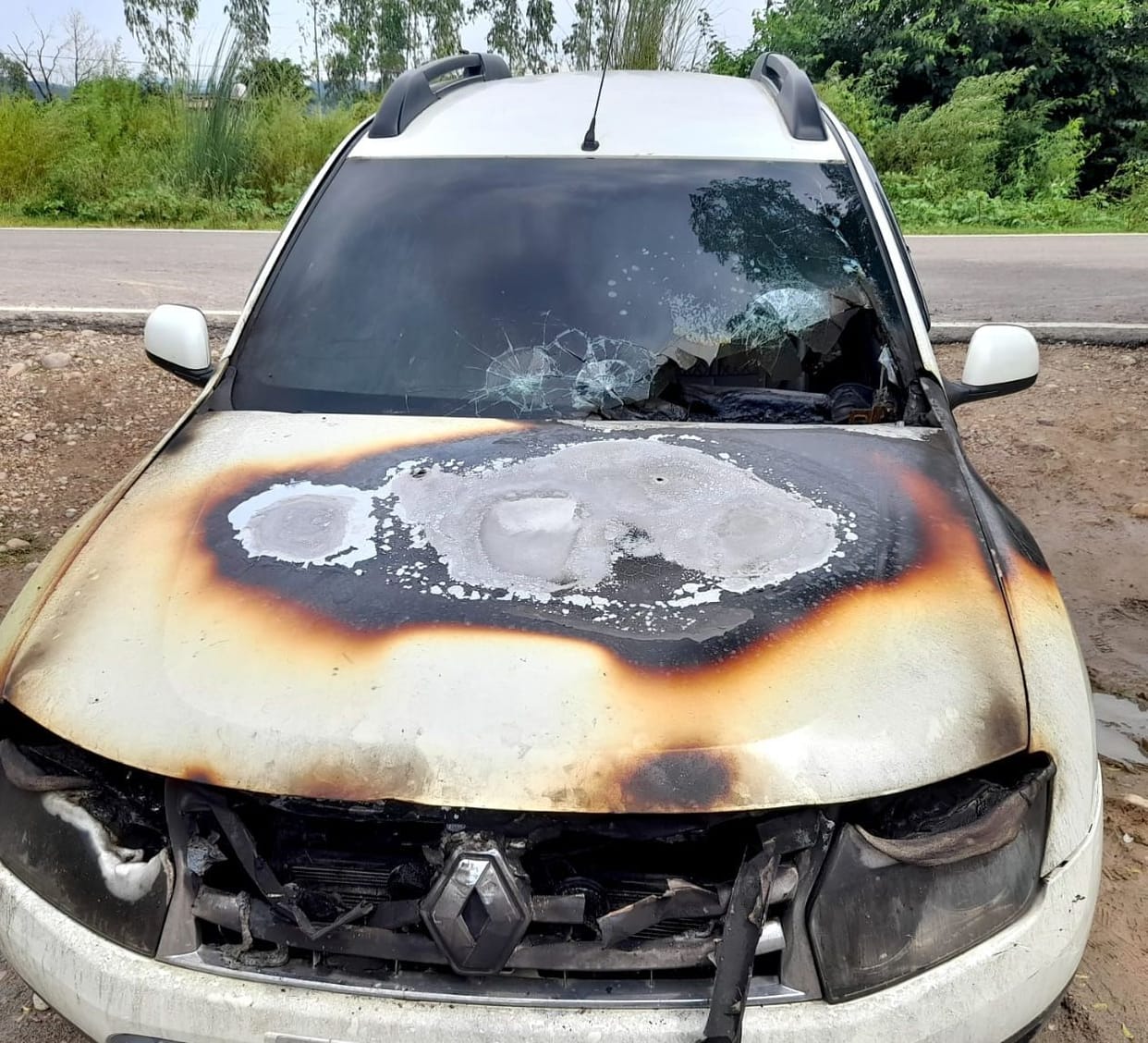 Fire in moving car in Dhamandari