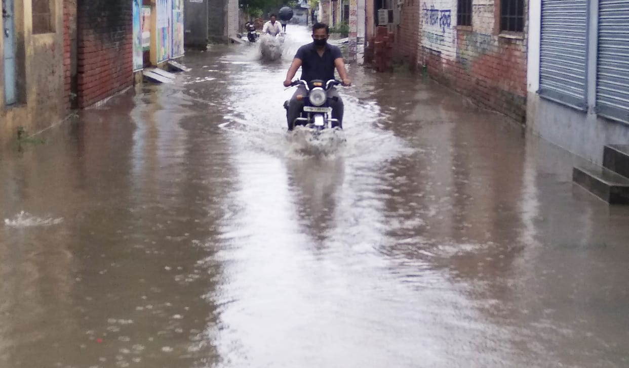 intermittent rain flooded city