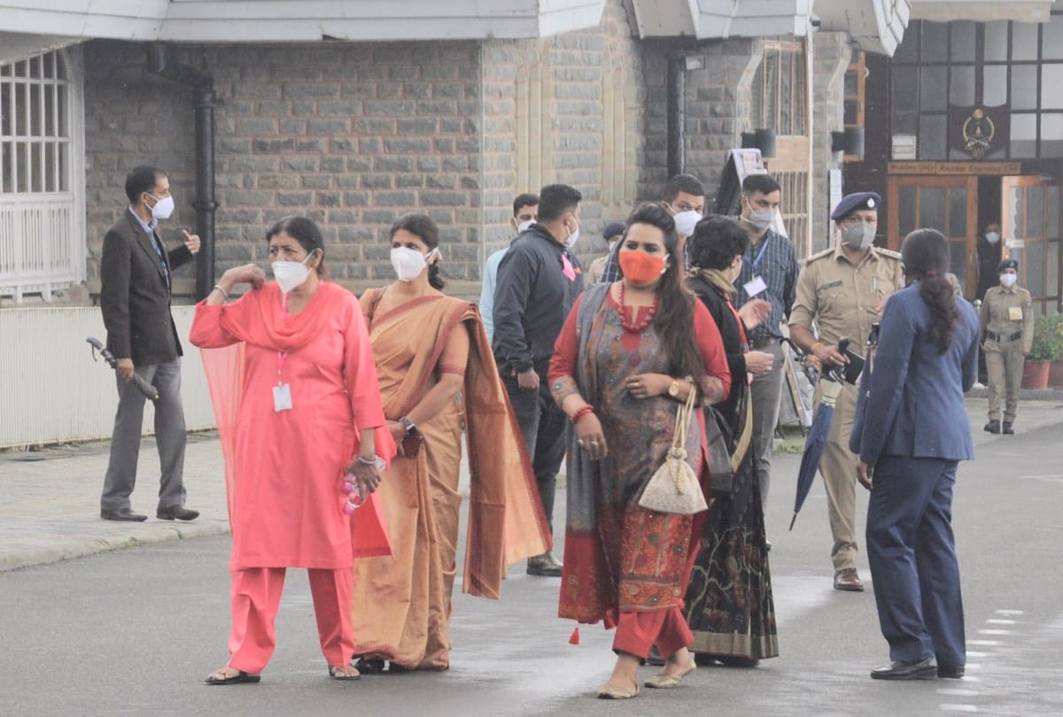 president ramnath kovind daughter Swati Kovind Visit Mall Road and Ridge Maidan Shimla
