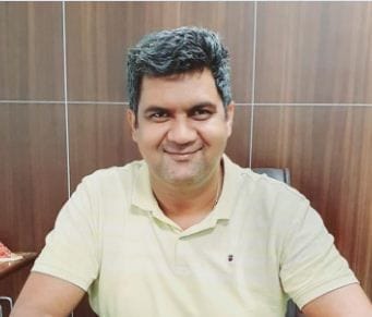 Hathras: Hindi should be made mandatory in government work
