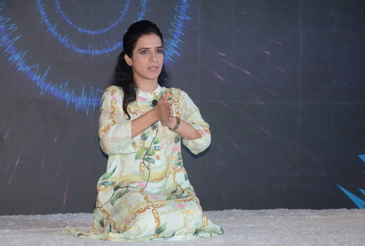Face Yoga Tips To Stay Away From Diseases By Mansi Gulathi