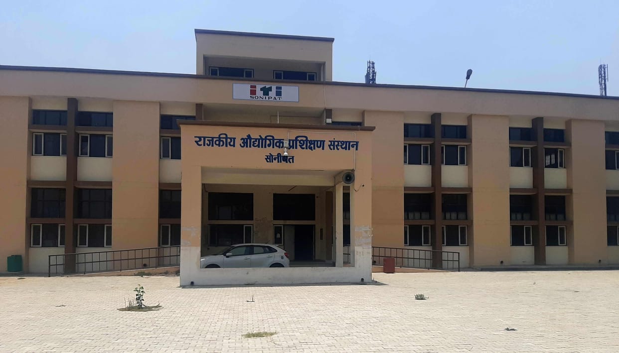 Portal opened on second day for admission in ITI, students applied online