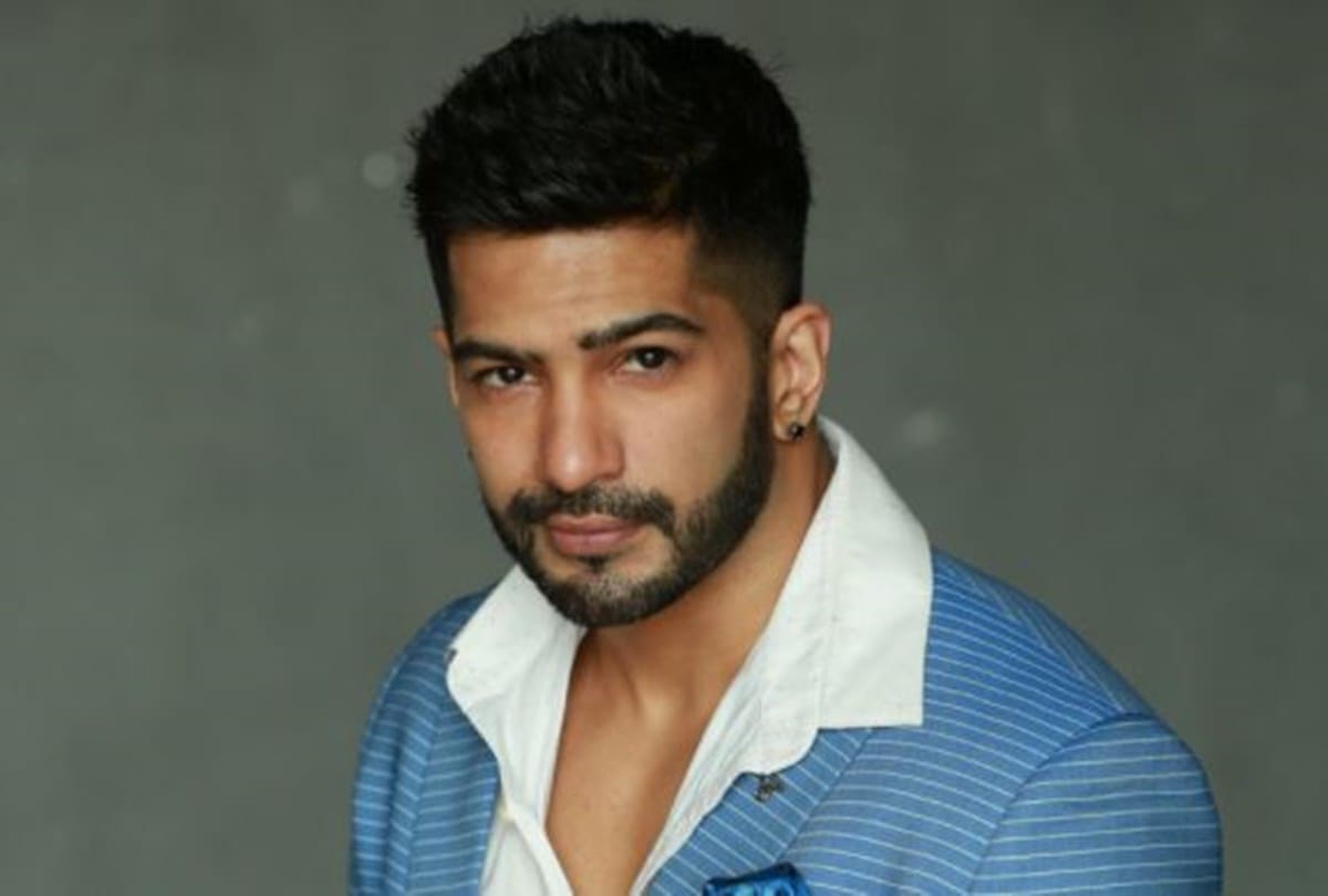 Amit tandon is angry with mouni roy says i do not want to see her face ever again