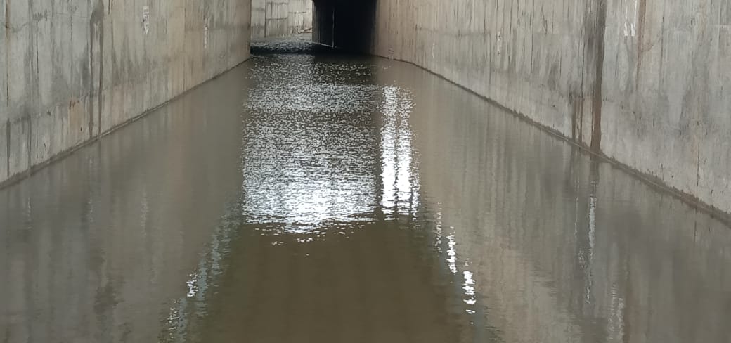 etawah news,Underpass means, do not pass from under