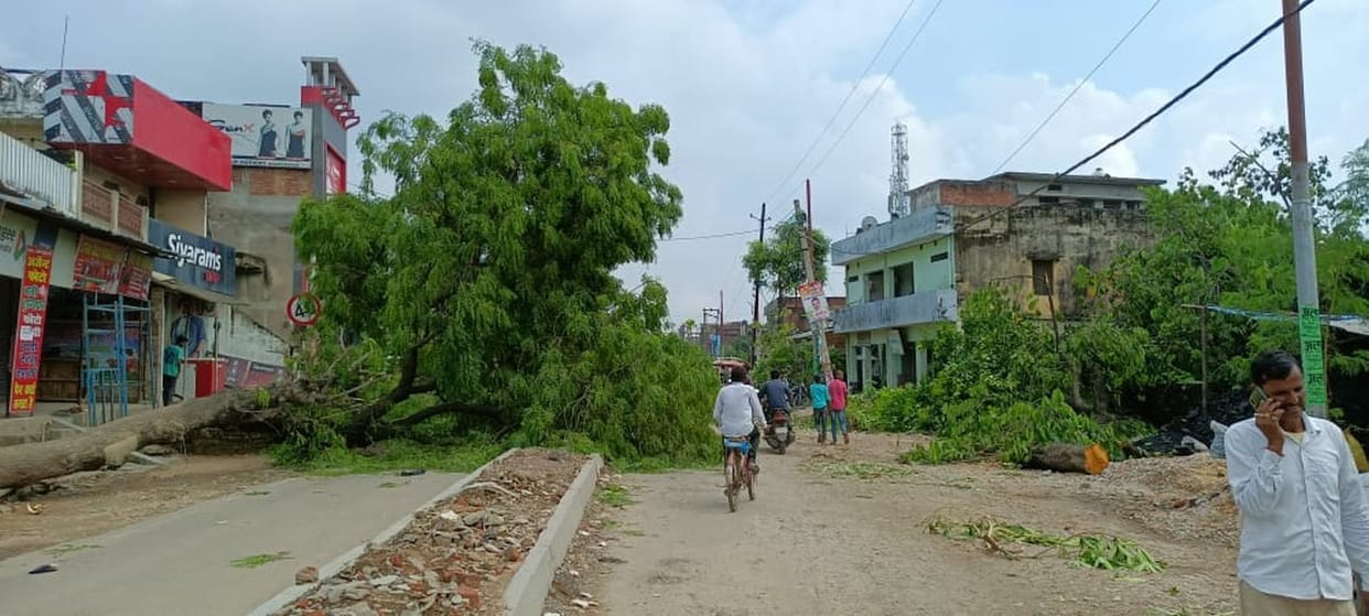 Citizens struggled with traffic jams throughout the day