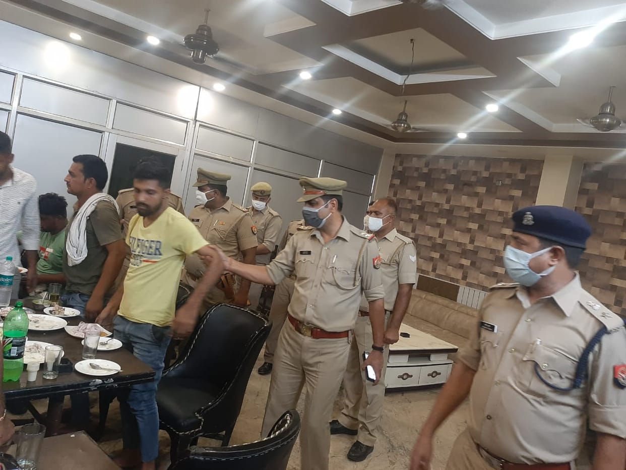 Police raid on chicken shops, stir