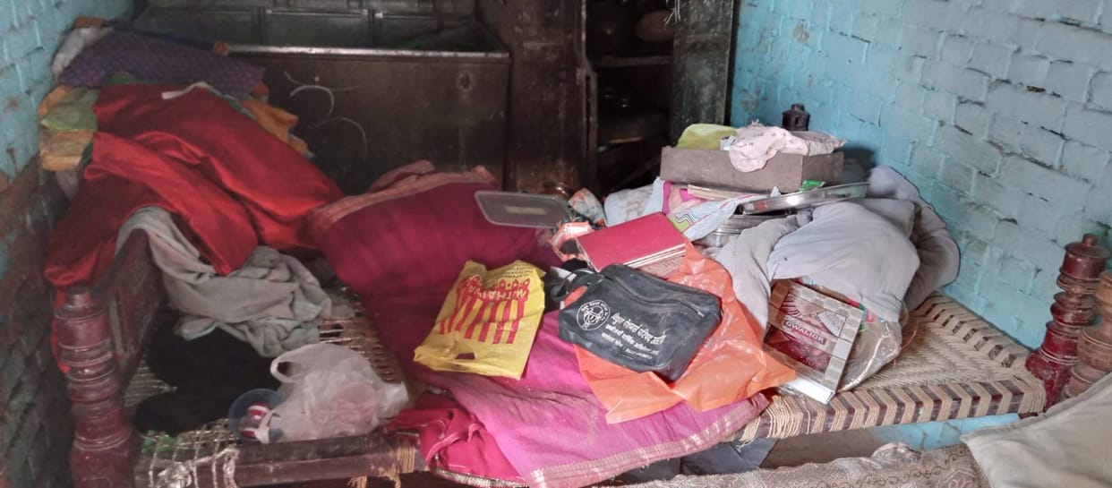 Kannauj: Thieves took away ten lakh jewelery including 50 thousand cash