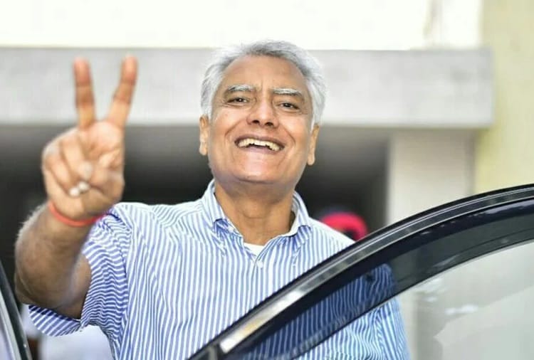 Know About Punjab Congress Leader Sunil Jakhar
