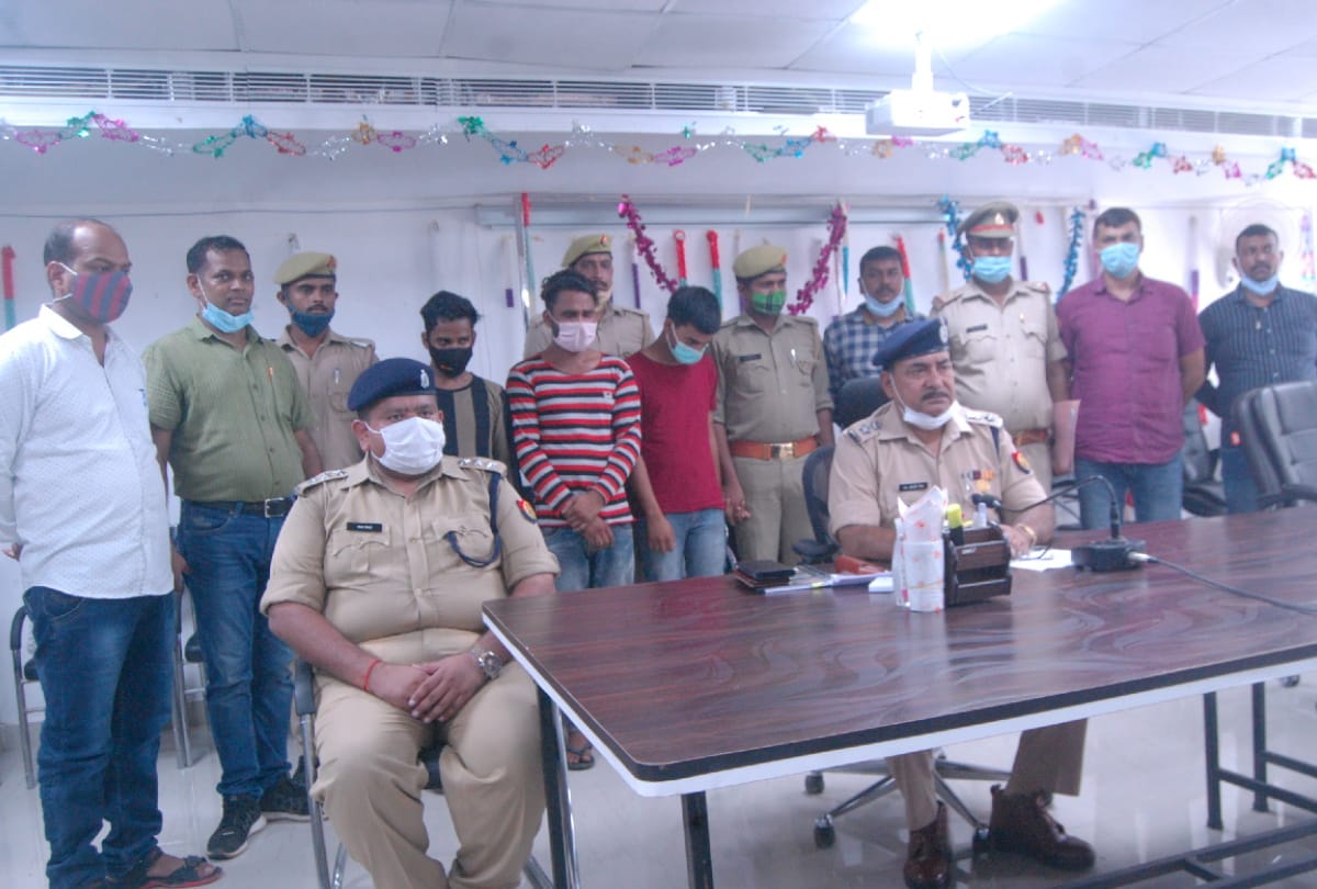 Chicken seller killed in love affair at Deoria