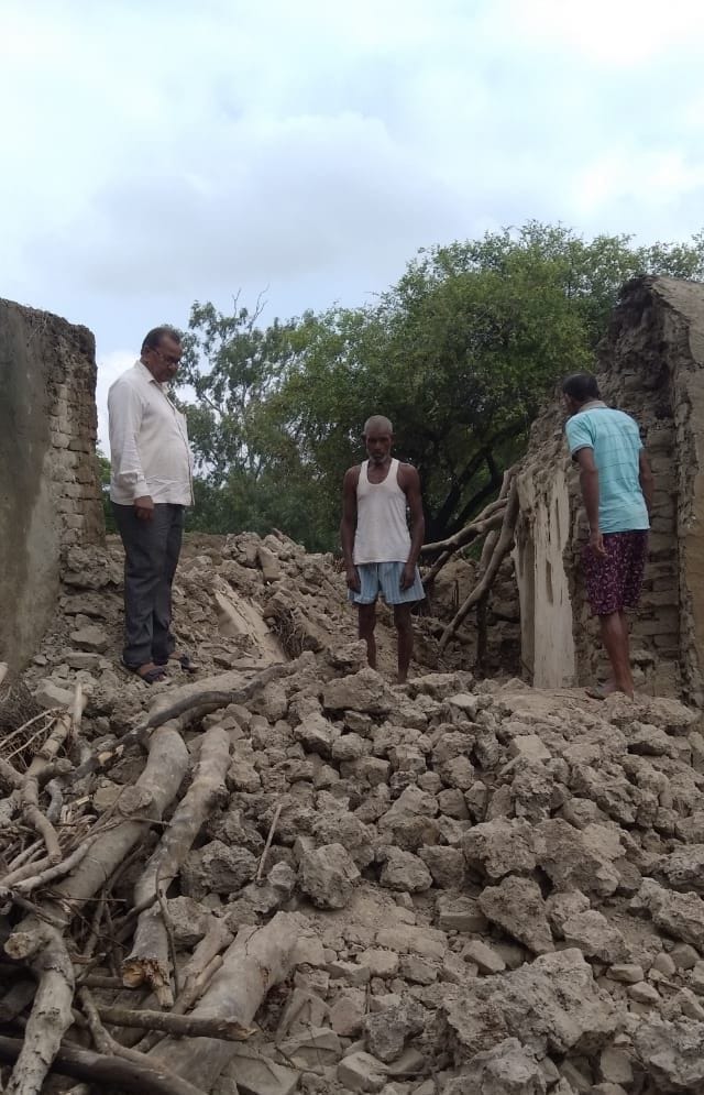 97 people's houses fell in the rain, four animals died