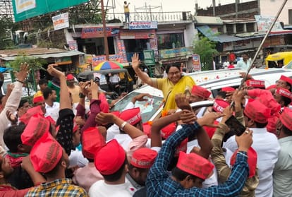National President of SP Mahila Sabha Juhi Singh targeted BJP