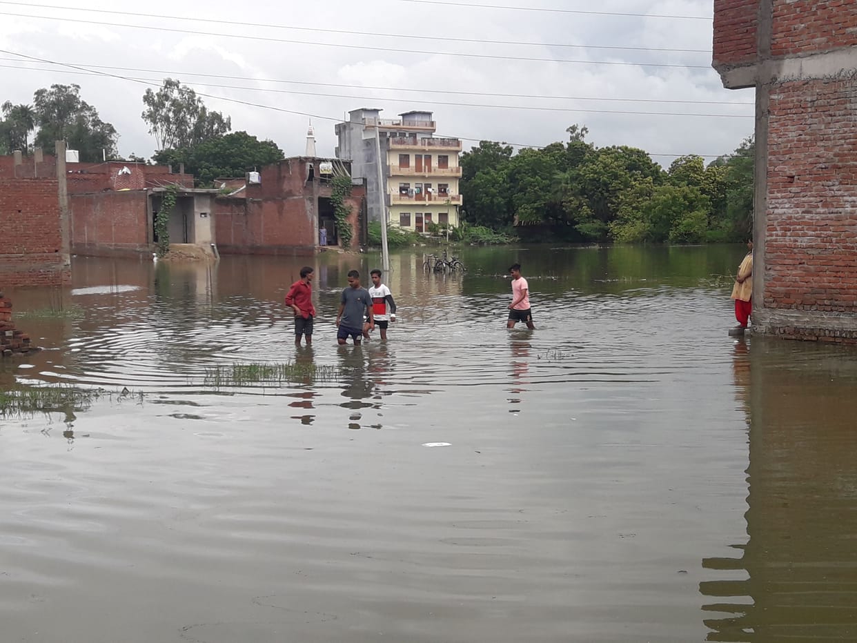water logging in upadhyay nagar