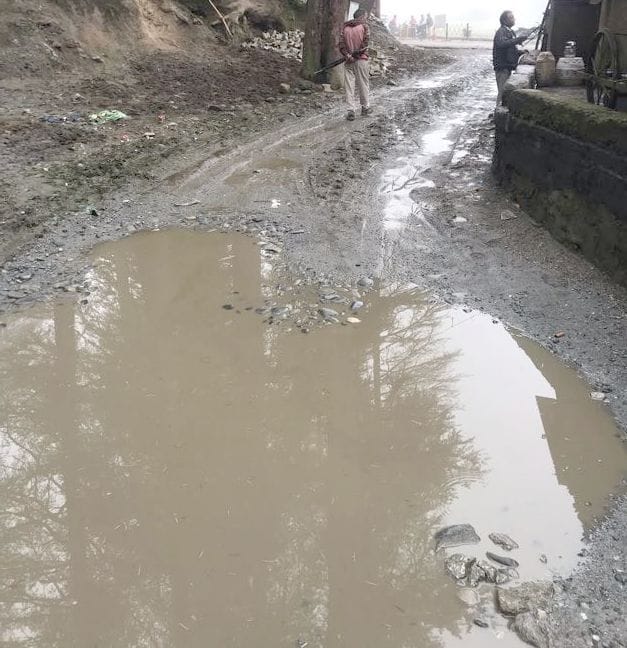 Khajjiar-Bainska road became a pond, pedestrians upset