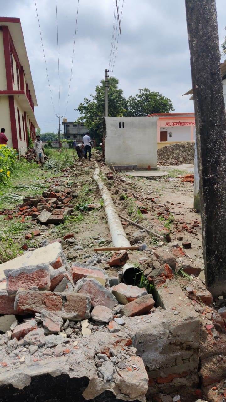 Encroachment-free made primary school land