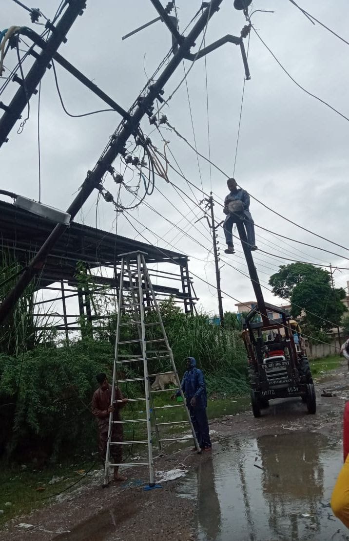 280 villages and 12 factories are losing electricity due to rain and strong wind