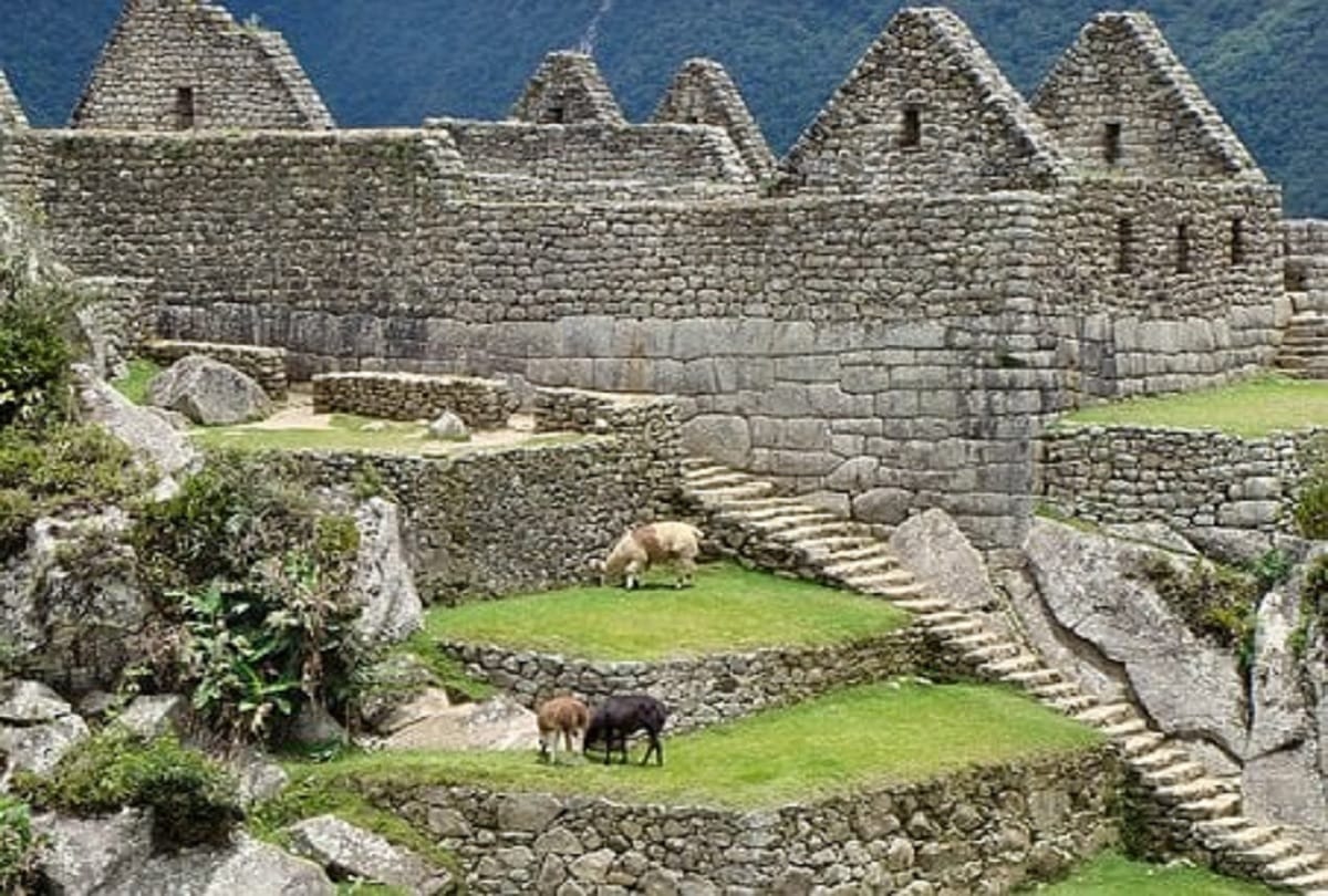 Inca lost city Machu Picchu best and beautiful tourist place in the world