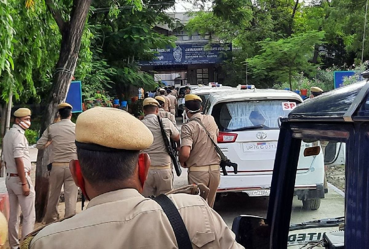 Mainpuri Navodaya Vidyalaya Student Death Case News: ADG Bhanu Bhaskar Sit Team Investigate In Navodaya Vidyalaya Student Death Case