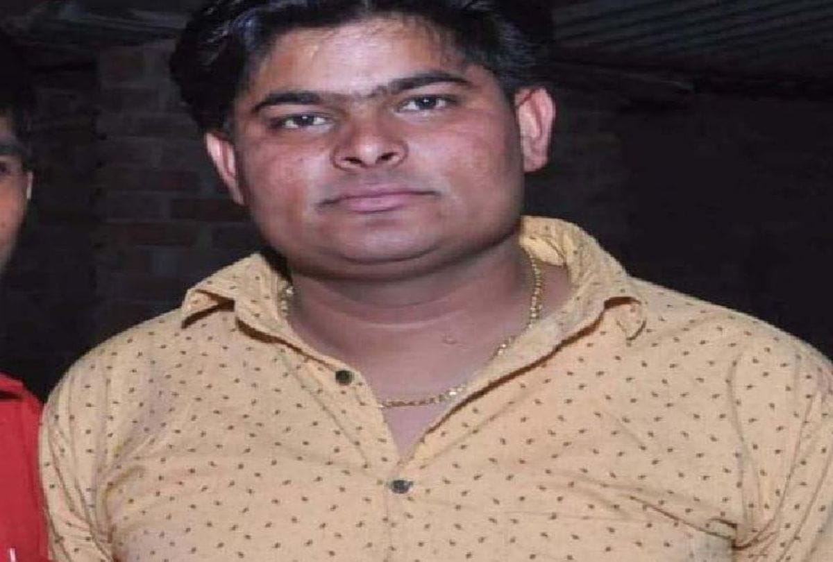 dead body of young man found on the Yamuna Bank in agra
