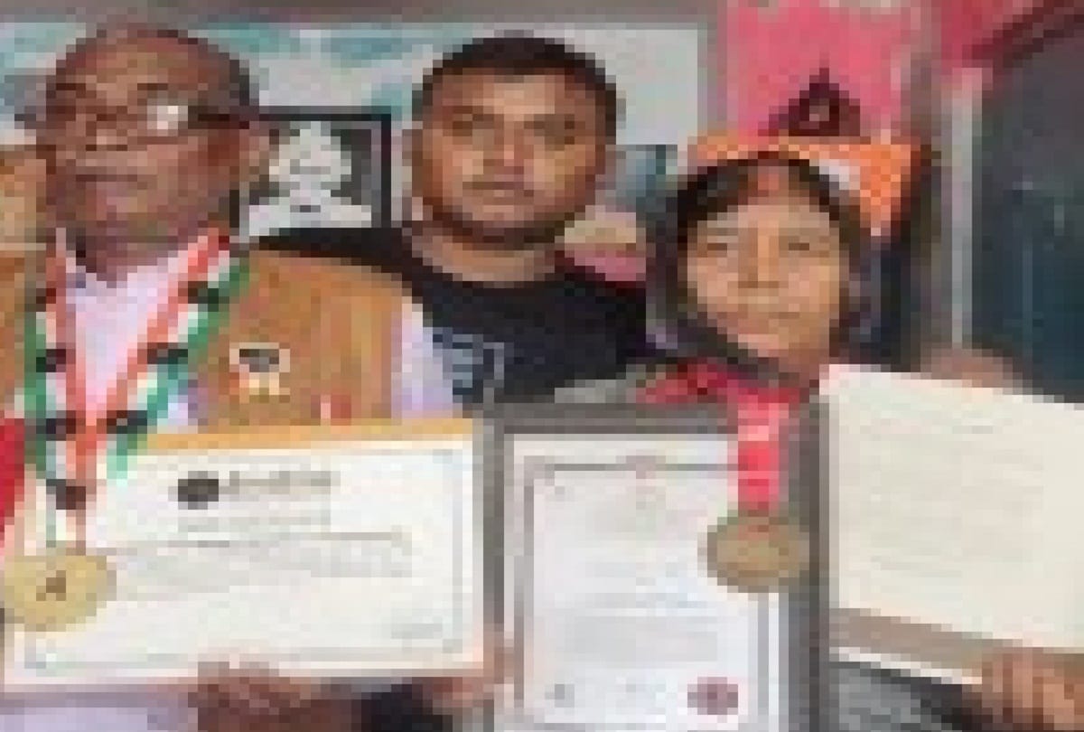 Record: Amit became the world's youngest columnist, alumnus of Allahabad University