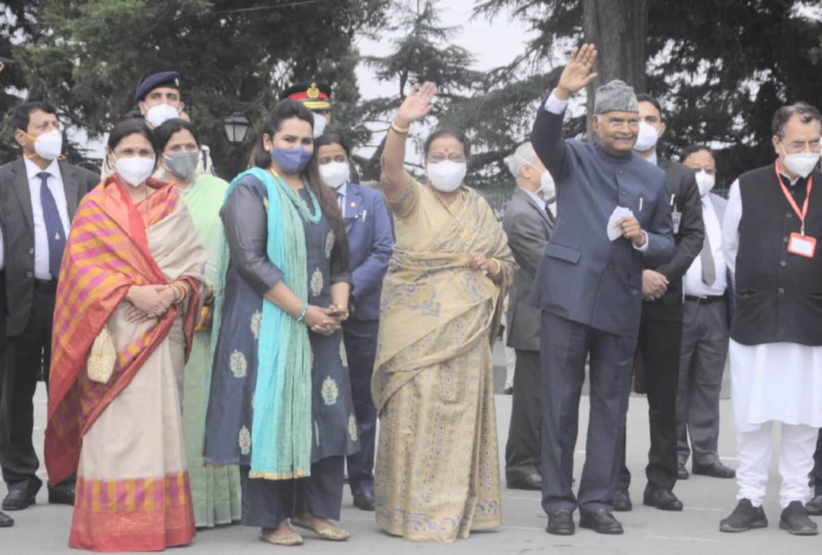 President ramnath Kovind visited Jakhu Hanuman temple shimla, enjoys popcorn on the ridge