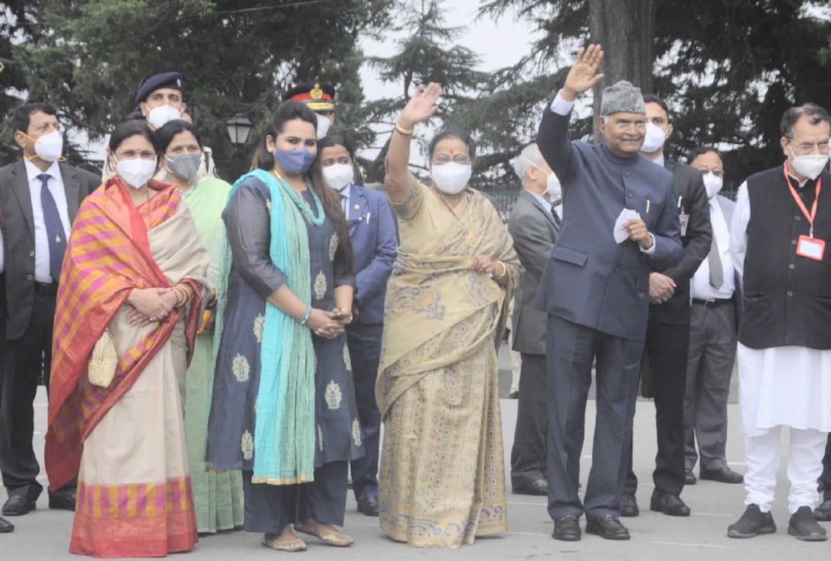 President ramnath Kovind visited Jakhu Hanuman temple shimla, enjoys popcorn on the ridge