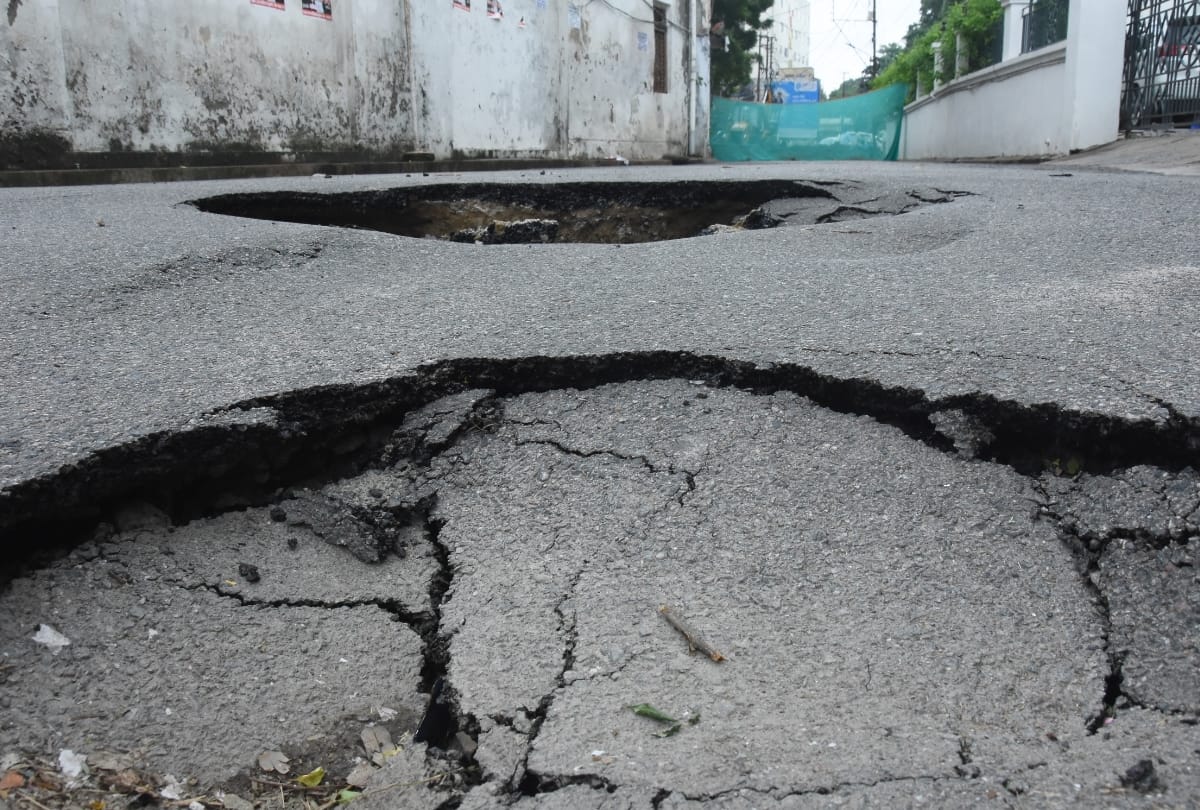 roads are destroyed in Lucknow because of rain.