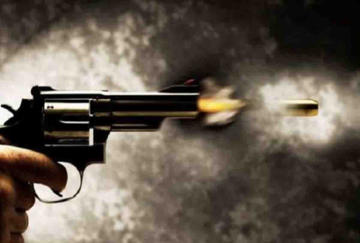 Jalaun: Two youth shot in old enmity, condition critical