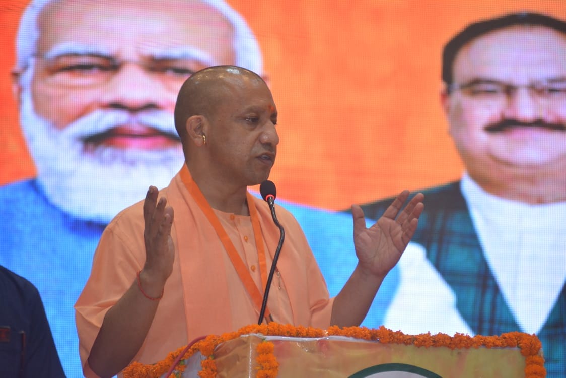 bjp scheduled caste morcha meeting in varanasi CM Yogi adityanath targeted opposition said they incite casteism