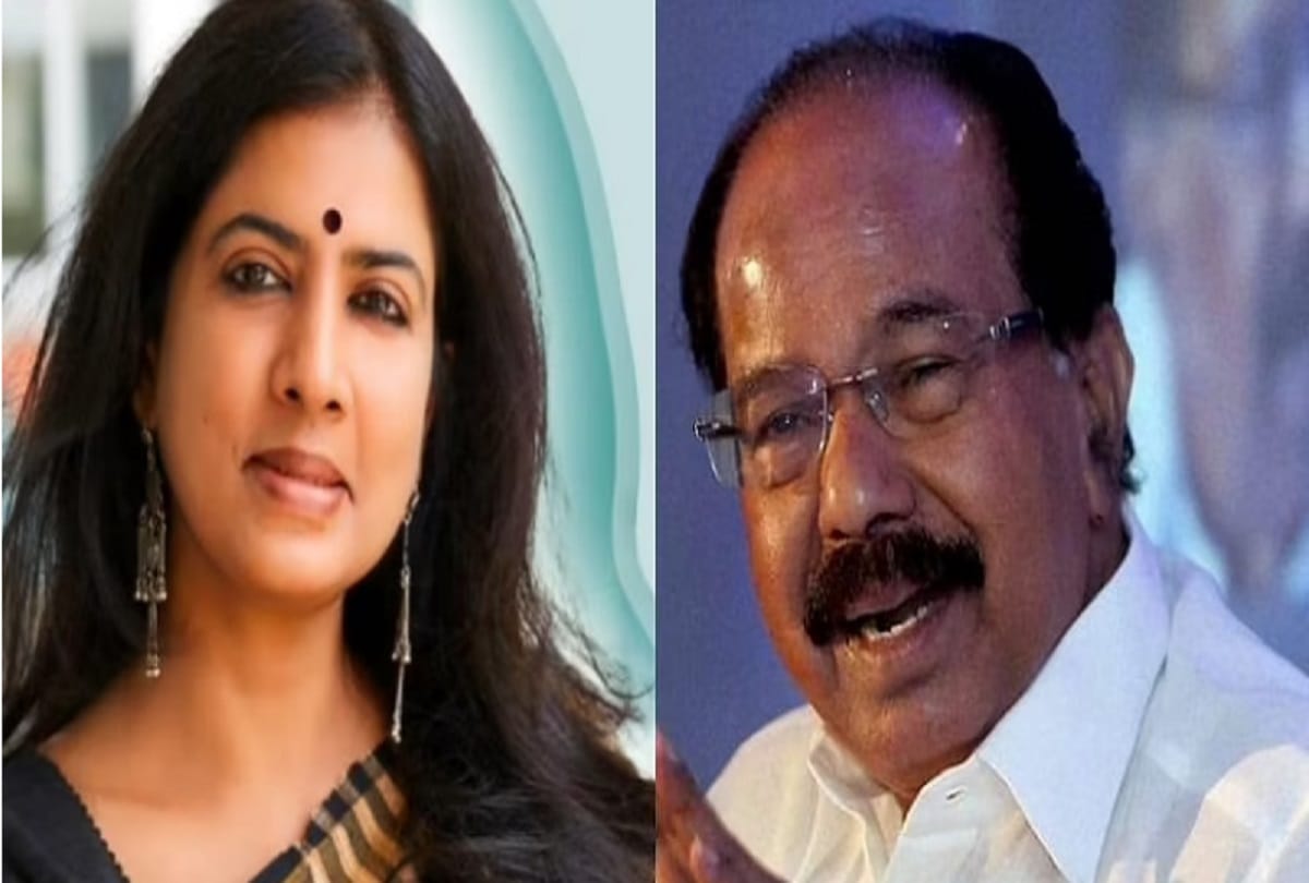 Veerappa Moily Arundhathi Subramaniam and other winners receive Sahitya Akademi Award